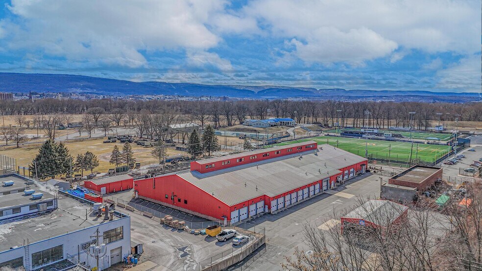 More Photos Of 315 Northampton St, Kingston Industrial For Sale