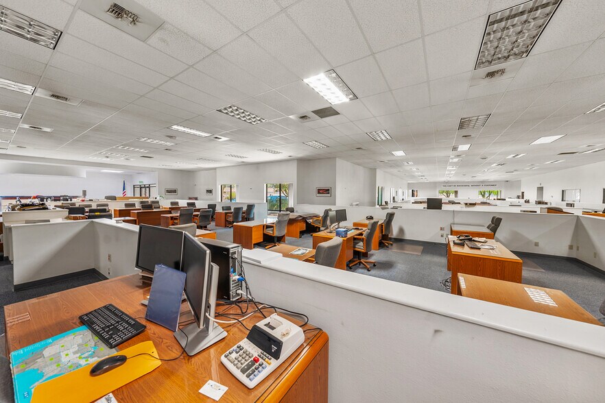 More Photos Of 2090 Commerce Dr, Medford Office For Lease