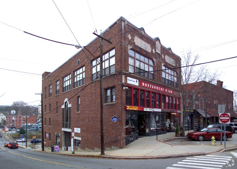 More Photos Of 112 Main St, Putnam Storefront Retail Office For Lease