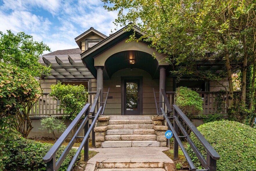 Primary Photo Of 3507 SW Corbett Ave, Portland Office For Sale