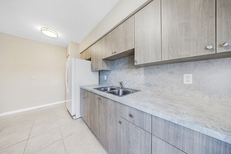 More Photos Of 1800 NE 170th St, Miami Apartments For Sale