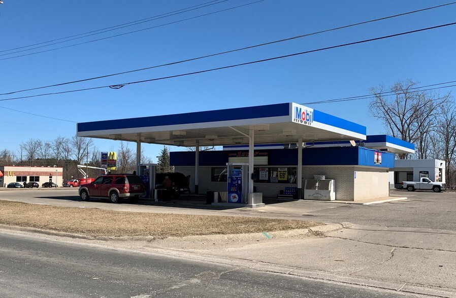 Primary Photo Of 2374 W Hill Rd, Flint Convenience Store For Sale