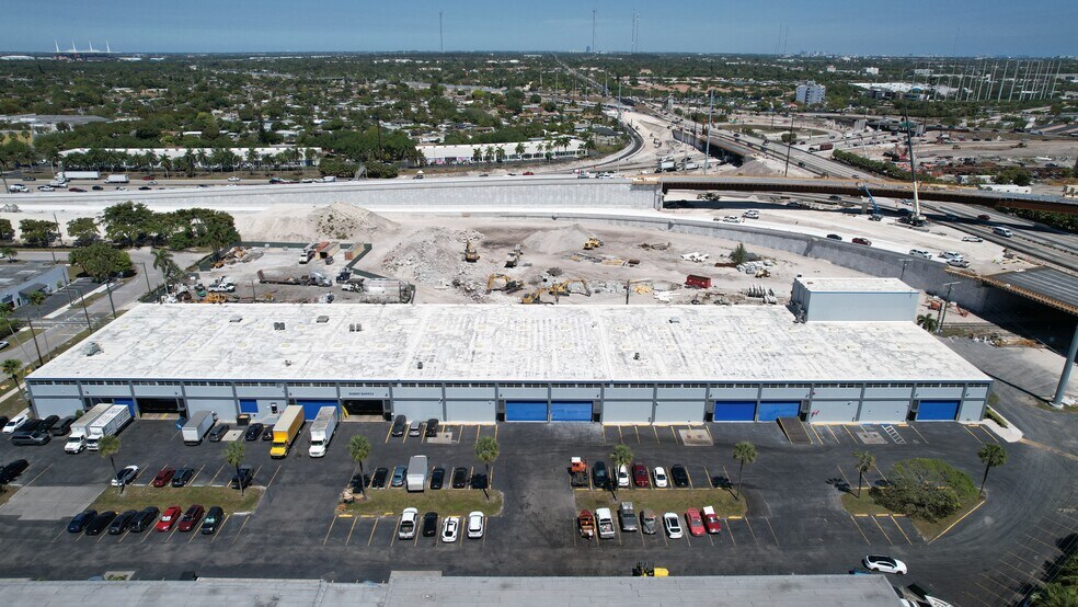 More Photos Of 16511-16511 NW 8th Ave, Miami Warehouse For Lease