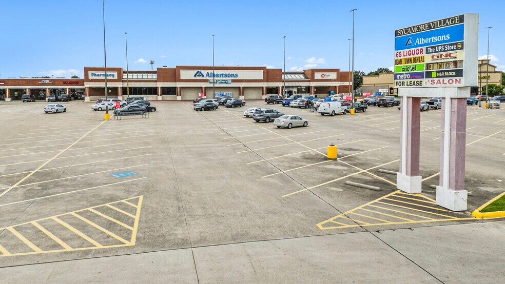 More Photos Of 3525 Sycamore School Rd, Fort Worth Supermarket For Sale