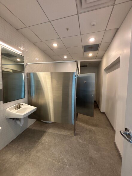 More Photos Of 1401 NE John Deshields Blvd, Bentonville Apartments For Lease