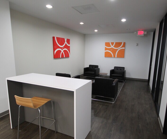 More Photos Of 9950 Westpark Dr, Houston Office For Lease