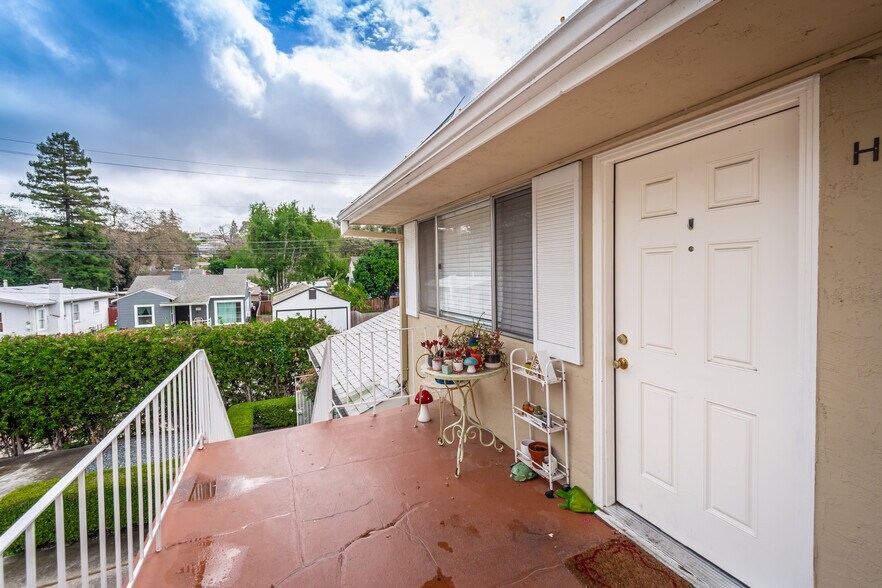 More Photos Of 811 Brown St, Martinez Apartments For Sale