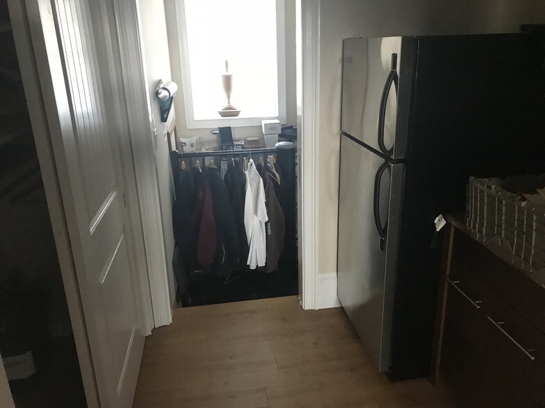 More Photos Of 32 Berwick Ct, Fairfield Warehouse For Lease