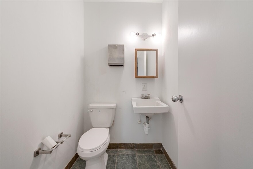 More Photos Of 2701 Osler Dr, Grand Prairie Medical For Sale