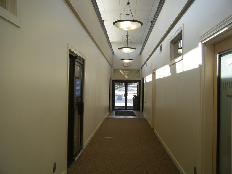 More Photos Of 134-136 W Middle St, Chelsea Office For Lease