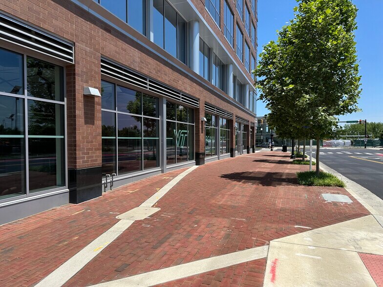 More Photos Of 3000 Potomac Ave, Alexandria Office For Lease