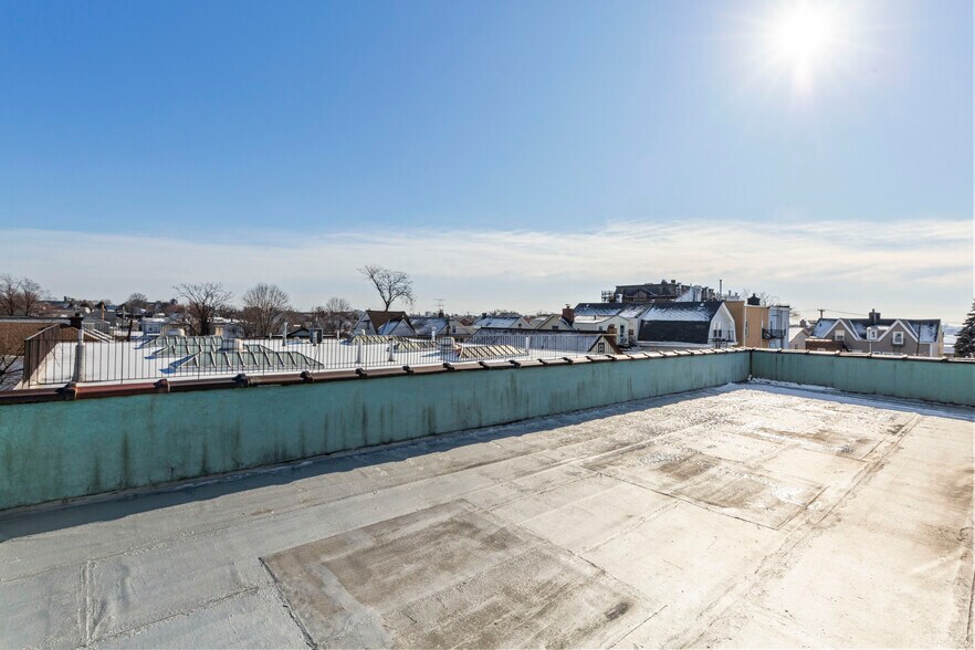 More Photos Of 14-07 113th St, College Point Flex For Sale