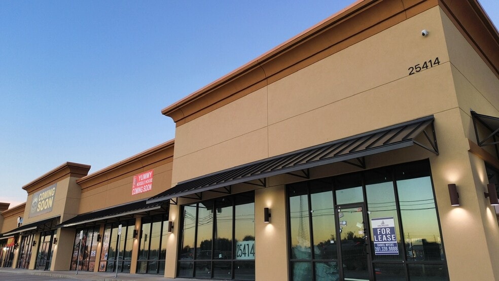 More Photos Of 25414 Northwest Fwy, Cypress Unknown For Lease