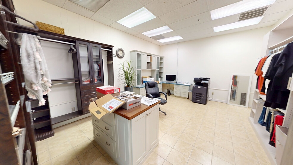 More Photos Of 519 Armour Dr, Charlotte Warehouse For Sale