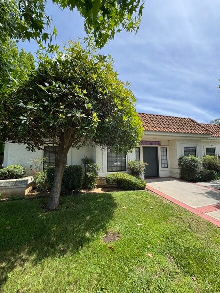 More Photos Of 1101 E Pennsylvania Ave, Escondido Medical For Sale