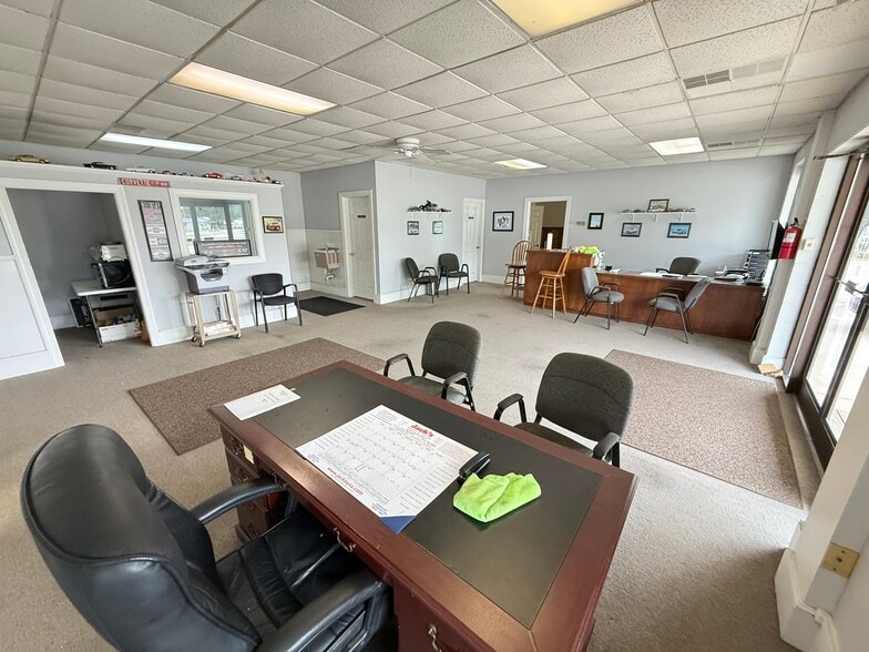 More Photos Of 906 N Breazeale Ave, Mount Olive Auto Dealership For Sale