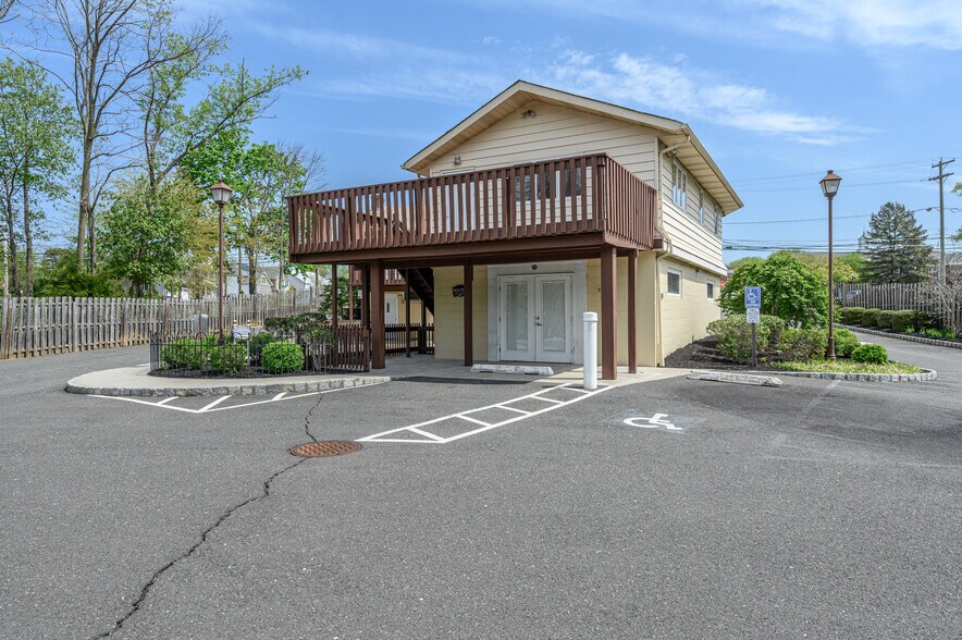 More Photos Of 355 Buckelew Ave, Monroe Township Freestanding For Sale