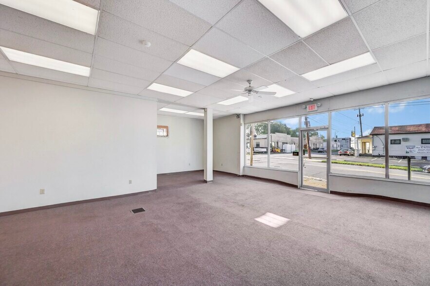 More Photos Of 535 Green Ridge St, Scranton Storefront Retail Residential For Sale