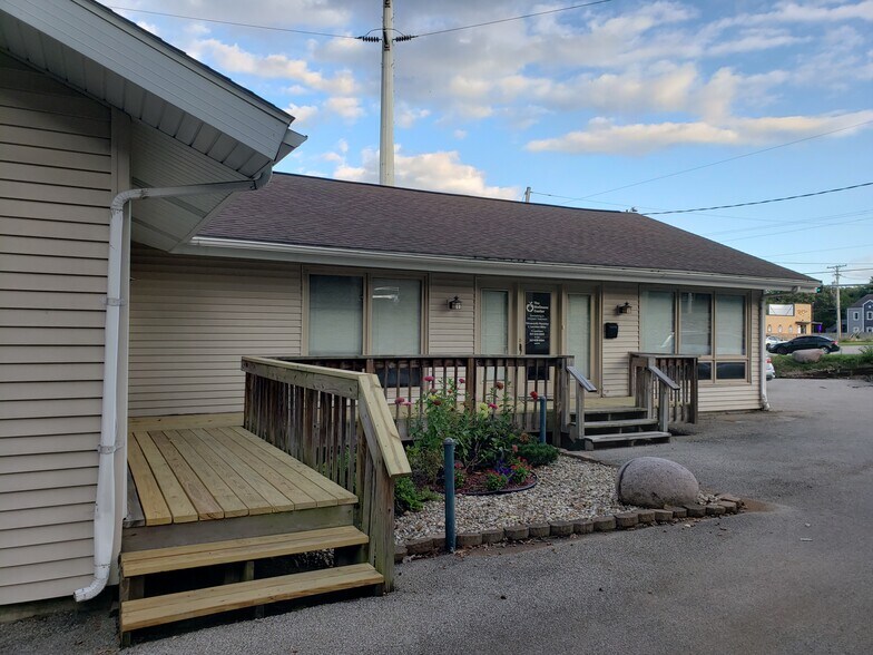 More Photos Of 2001 W Monroe St, Springfield Medical For Lease