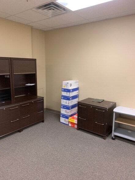 More Photos Of 2480 N Decatur Blvd, Las Vegas Light Manufacturing For Lease