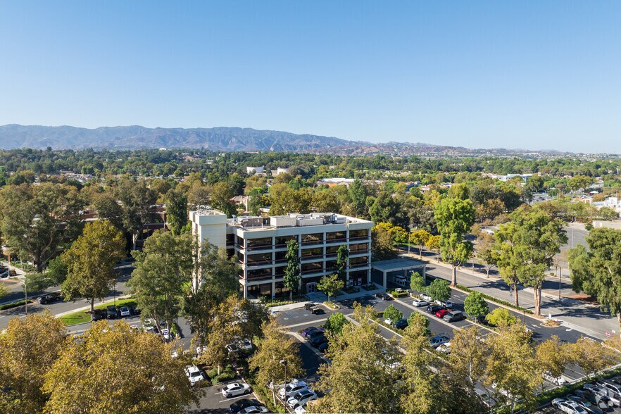 More Photos Of 23929 Valencia Blvd, Valencia Office Residential For Lease