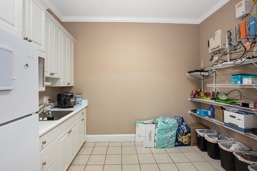 More Photos Of 3535 Roswell Rd, Marietta Office Residential For Lease