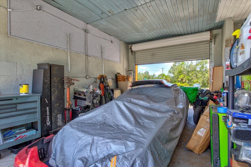 More Photos Of 15182 Dahlgren Ave, Port Charlotte Carwash For Sale