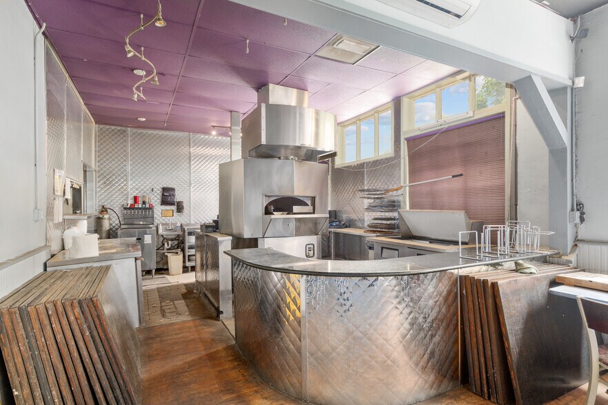 More Photos Of 14960 Main St, Alachua Restaurant For Lease