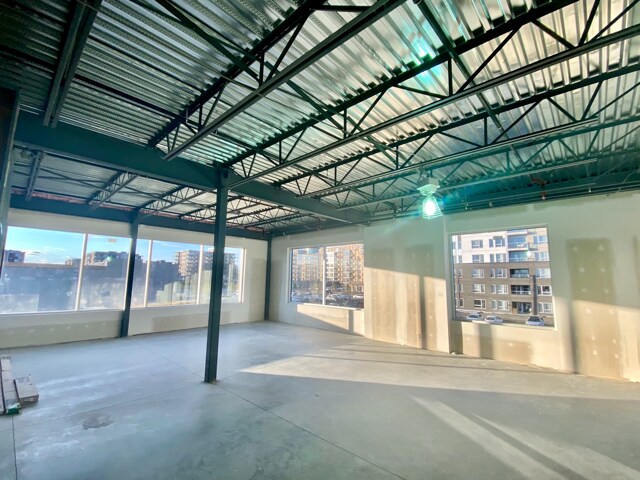 More Photos Of 794 Boul Du Cure-Labelle, Blainville Storefront Retail Office For Sale