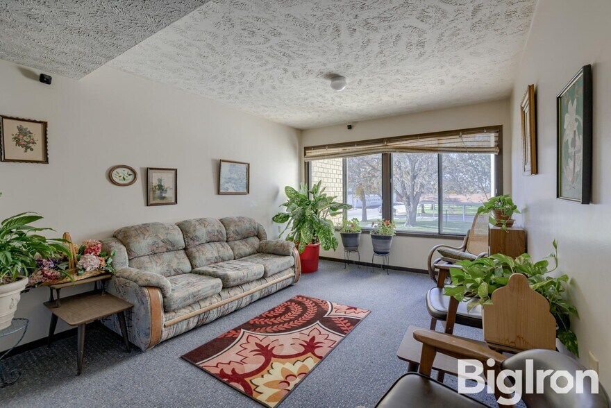 More Photos Of 130 S 5th St, Hebron Apartments For Sale