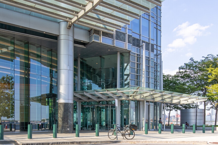More Photos Of 30 Hudson St, Jersey City Office For Sale