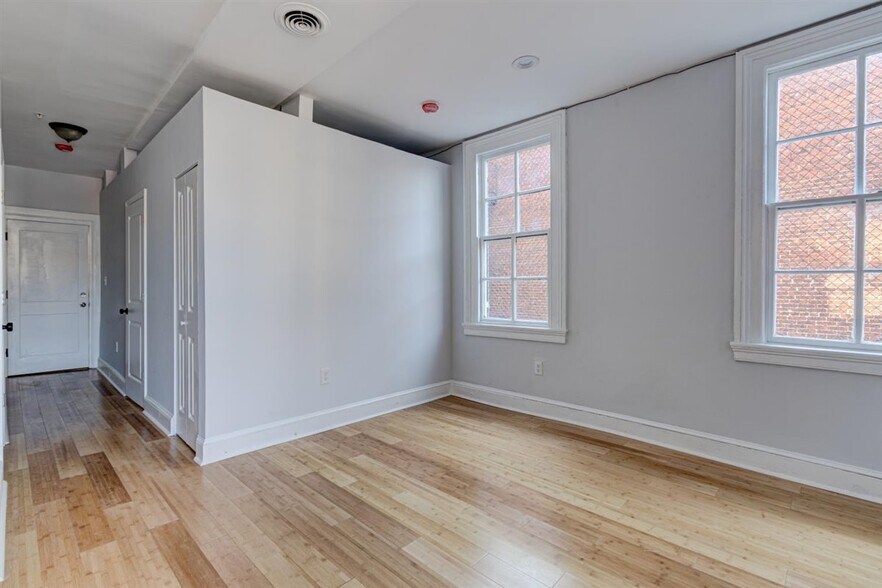 More Photos Of 2116 N Charles St, Baltimore Apartments For Sale