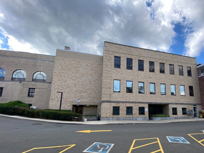 More Photos Of 48 Wall St, Norwalk Loft Creative Space For Lease