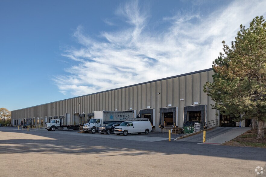 More Photos Of 2501-2575 Allan Dr, Elk Grove Village Warehouse For Lease