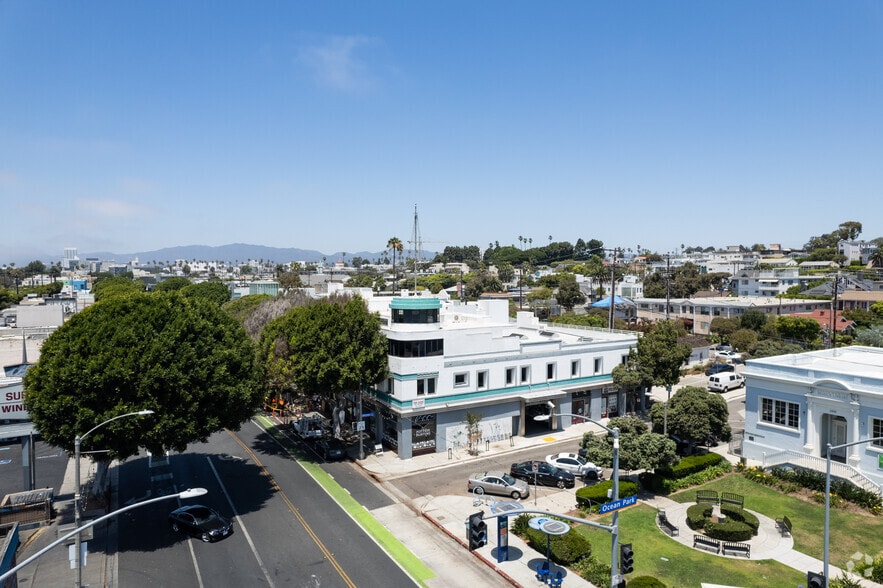 More Photos Of 2525 Main St, Santa Monica Office For Lease
