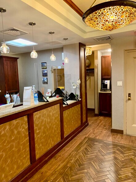 More Photos Of 25 W 54th St, New York Multifamily For Sale