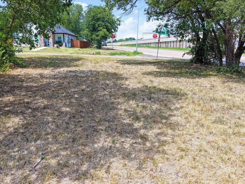 More Photos Of 804 Powell ave, Fort Worth Land For Sale