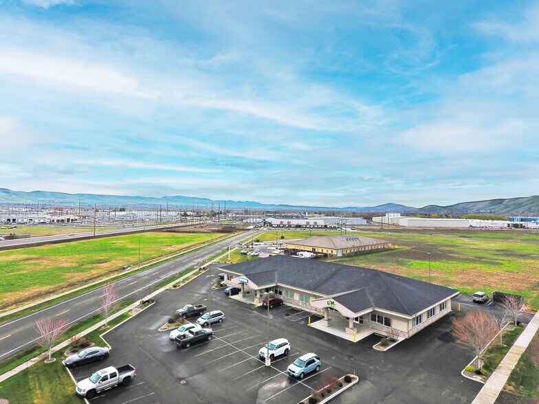More Photos Of 1236-1240 Ahtanum Ridge Dr, Yakima Medical For Lease