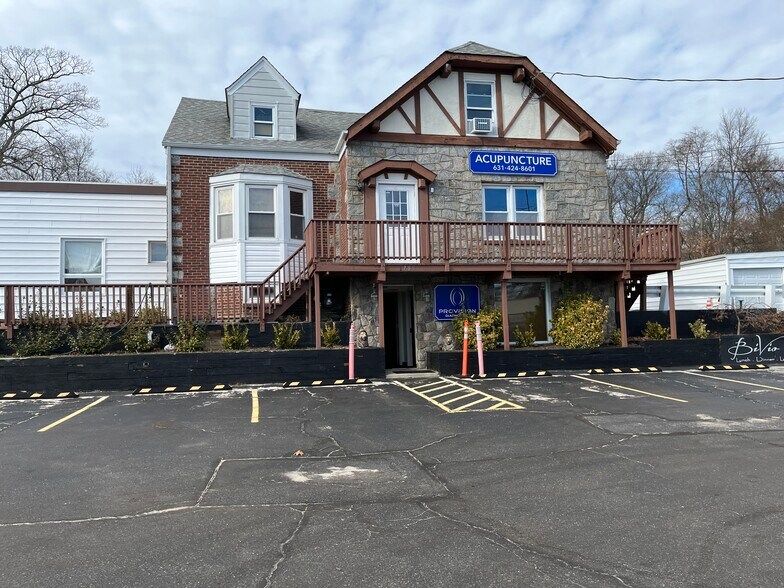 More Photos Of 1789 E Jericho Tpke, Huntington Medical For Lease