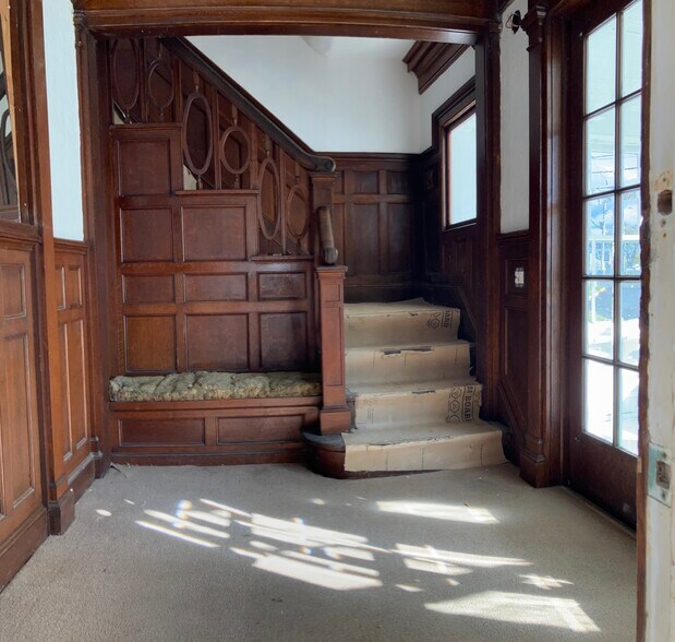 More Photos Of 54 Parkwood Blvd, Hudson Apartments For Sale