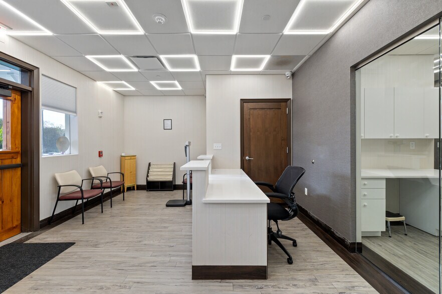 More Photos Of 5-28 Indian Rock, Suffern Unknown For Lease