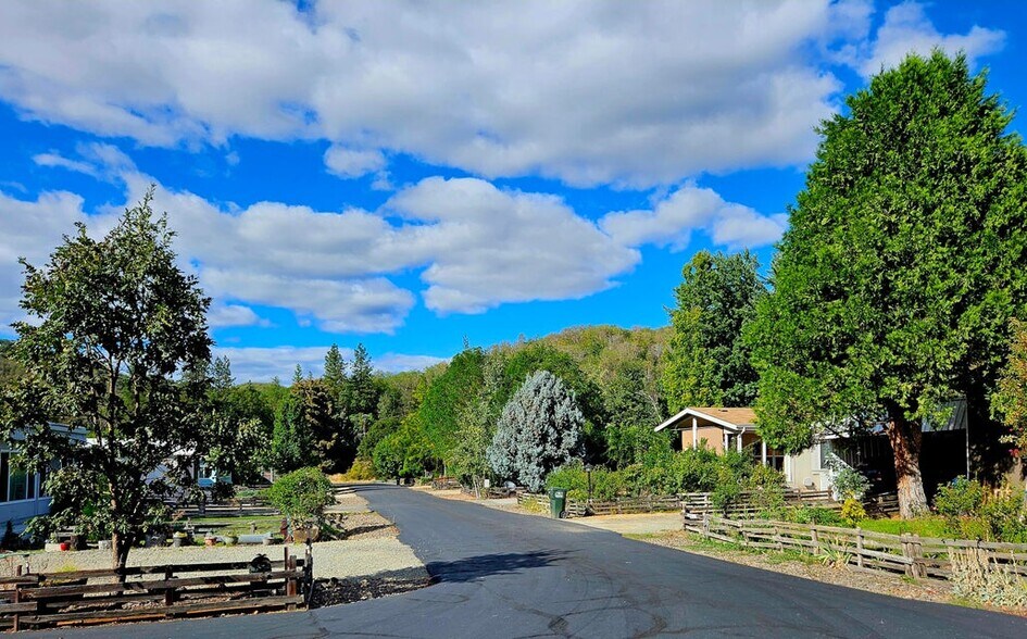 More Photos Of 6901 Old Stage Rd, Central Point Manufactured Housing Mobile Home Park For Sale