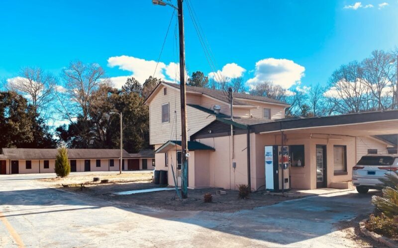 More Photos Of 1330 Main St, Turbeville Hotel For Sale