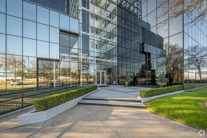 More Photos Of 15915 Katy Fwy, Houston Office For Lease