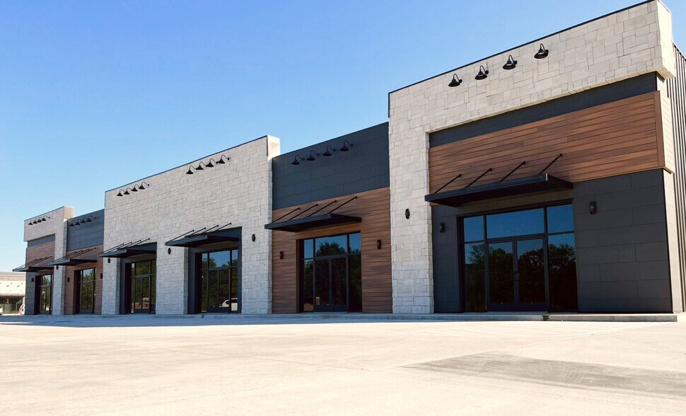 More Photos Of 2000 Shelby Rd., Poplar Bluff General Retail For Lease