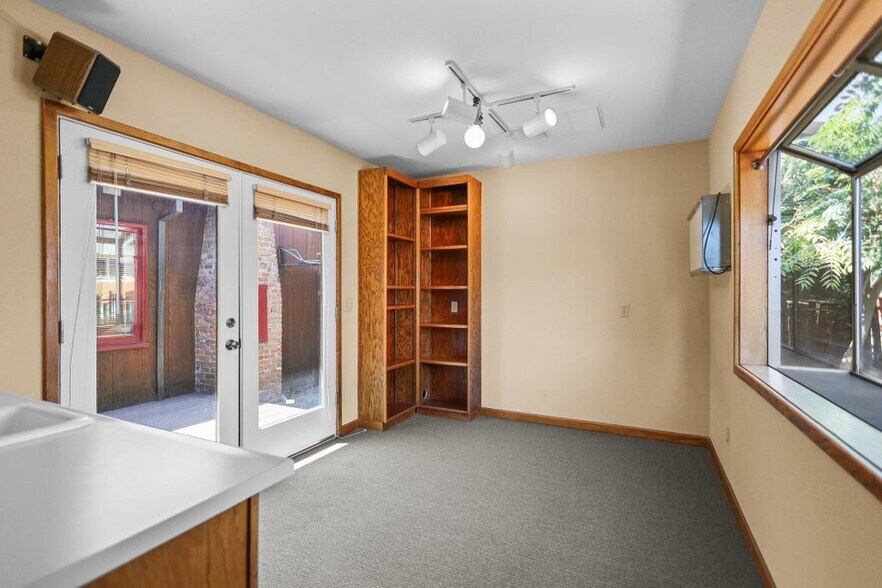 More Photos Of 1826 Sonoma St, Redding Healthcare For Sale