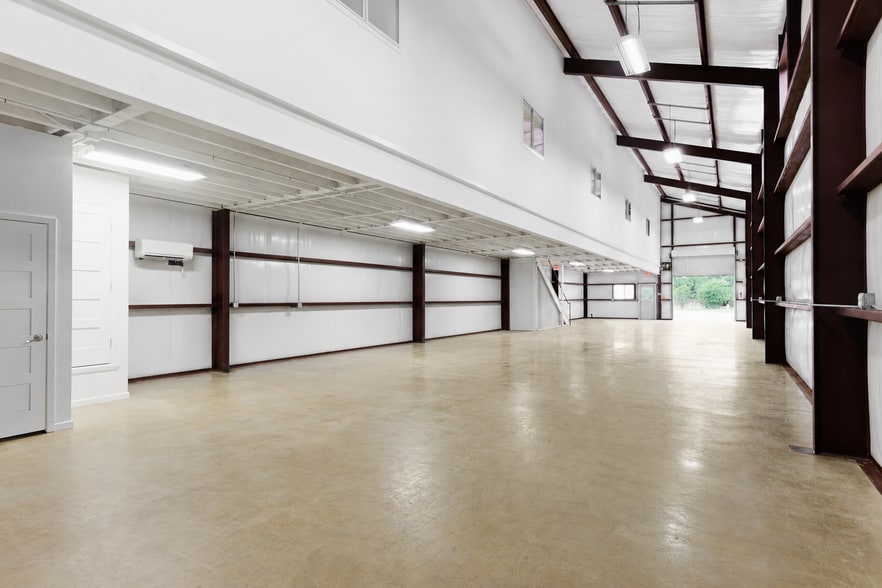 Primary Photo Of 5203 Beacon Dr, Austin Flex For Lease