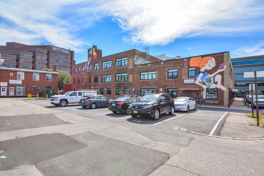 More Photos Of 1211-1217 Elm St, Manchester Apartments For Sale