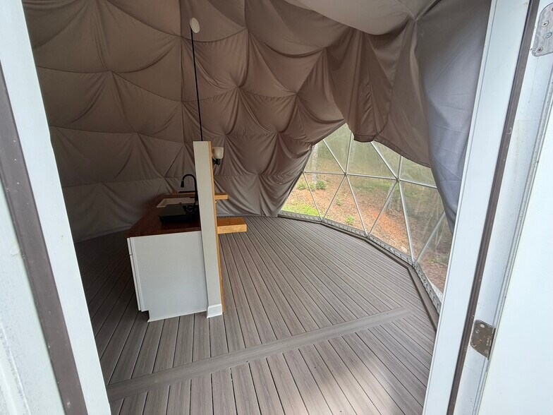 More Photos Of 1105 Fall Creek Rd, Purlear Apartments For Sale