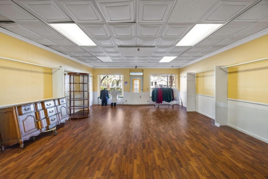 More Photos Of 4066 Broward Blvd, Fort Lauderdale Storefront Retail Office For Lease